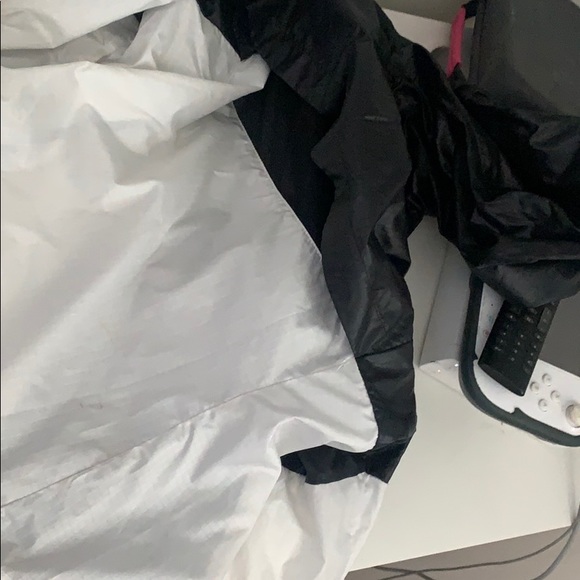 Women’s Nike windbreaker - Picture 2 of 2